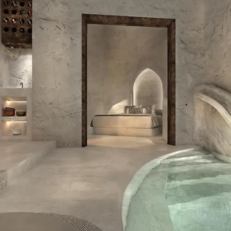 White Cave Suites *